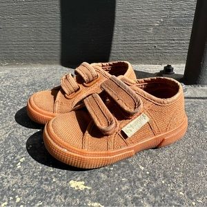 Good used condition. No flaws.